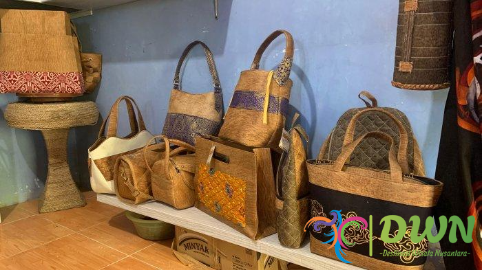 Tas Lantung Khas Bengkulu: Dari Kulit Pohon Menjadi Fashion