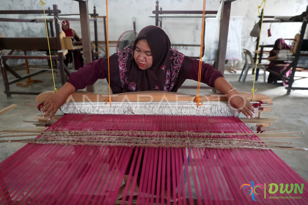 Tenun Songket Palembang: Warisan Budaya yang Mengagumkan