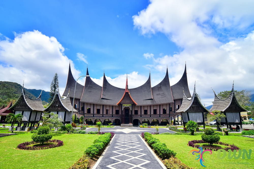 Rumah Gadang Destinasi Wisata Ikonik kota Padang