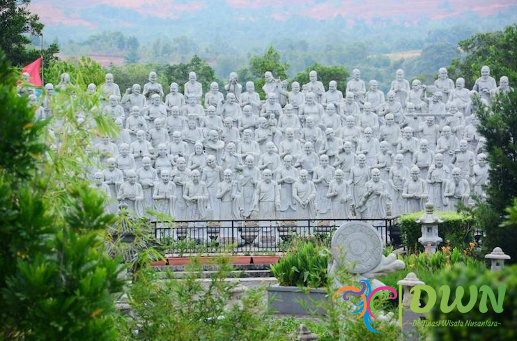 Vihara Ksitigarbha Bodhisattva: Destinasi Wisata 500 Patung