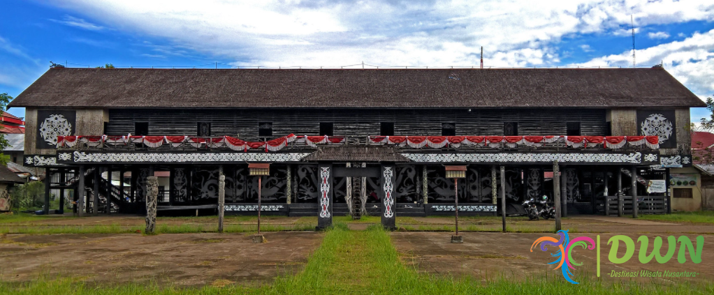 Rumah Betang: Simbol Keharmonisan dan Kearifan