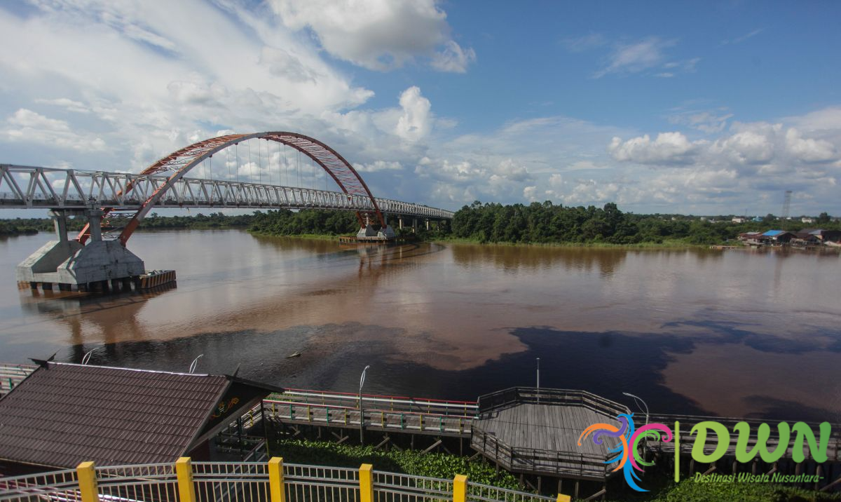 Sungai Kahayan: Destinasi Wisata Alam yang Wajib Dikunjungi!