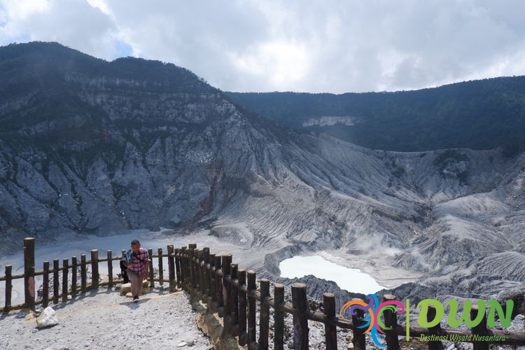 Keindahan Gunung Tangkuban Perahu: Destinasi Wisata Alam