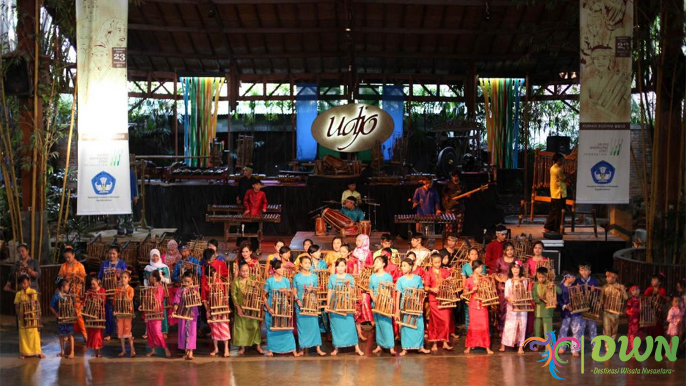 Saung Mang Udjo: Wisata Edukasi Budaya Sunda yang Memikat di Bandung