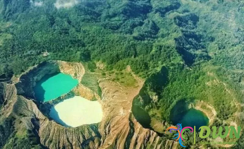 Danau Kelimutu: Fenomena Alam yang Menakjubkan