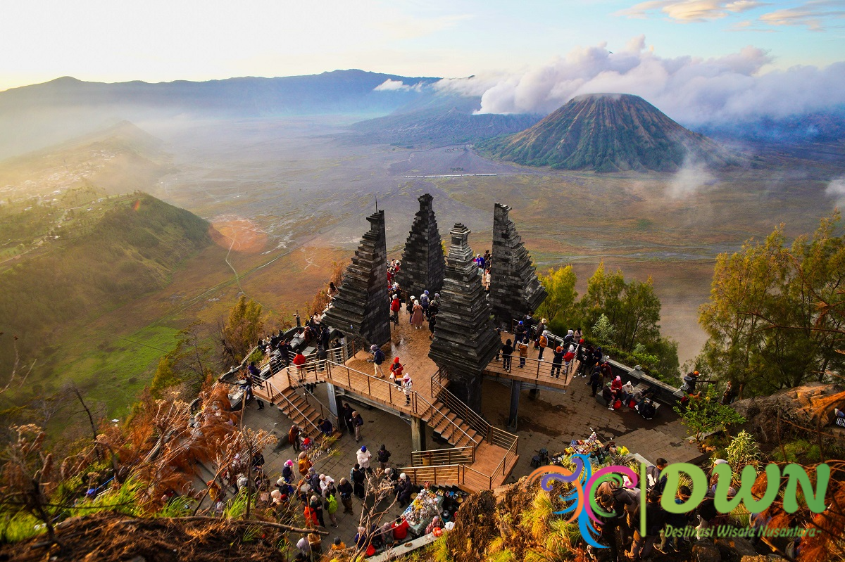 Taman Nasional Bromo Tengger Semeru: Panduan Lengkap Wisata Alam dan Petualangan