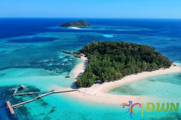 Pulau Saronde: Surga Tersembunyi di Indonesia yang Wajib Dikunjungi