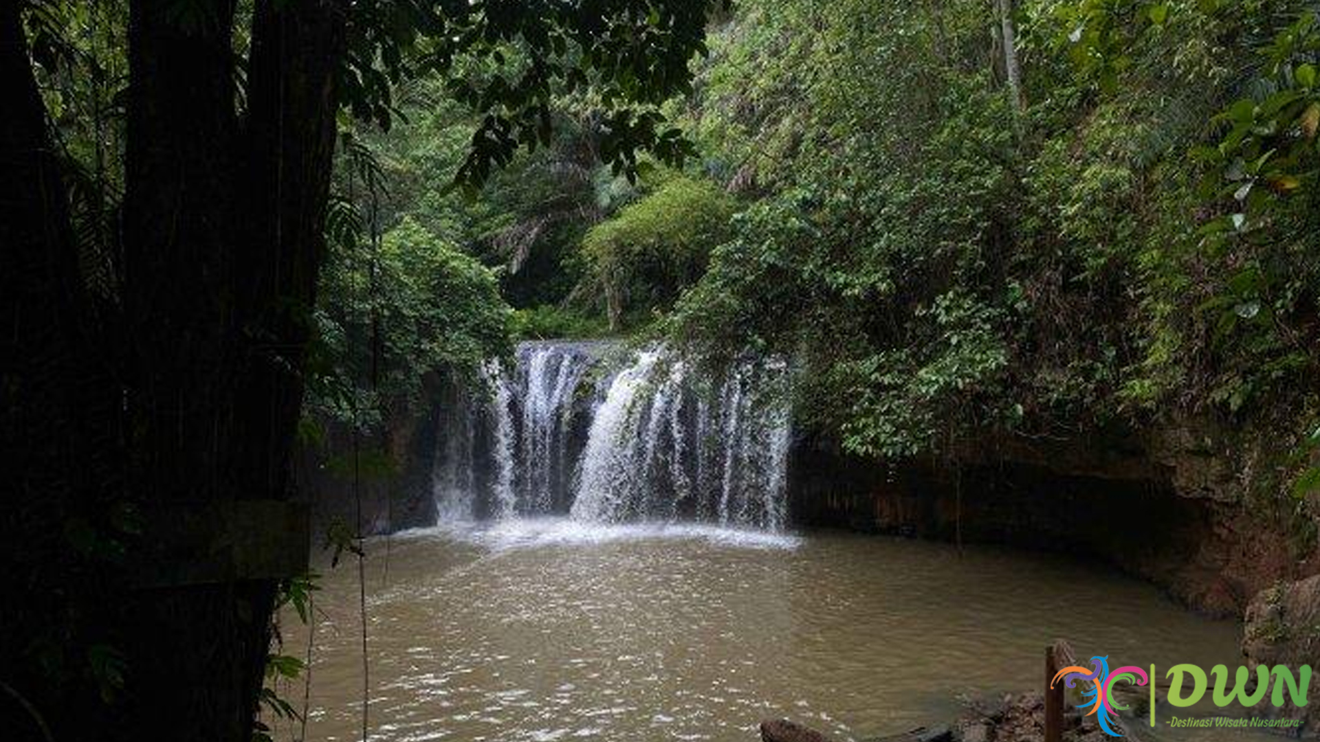 Menyelami Keindahan Alam Air Terjun Kima Atas di Minahasa