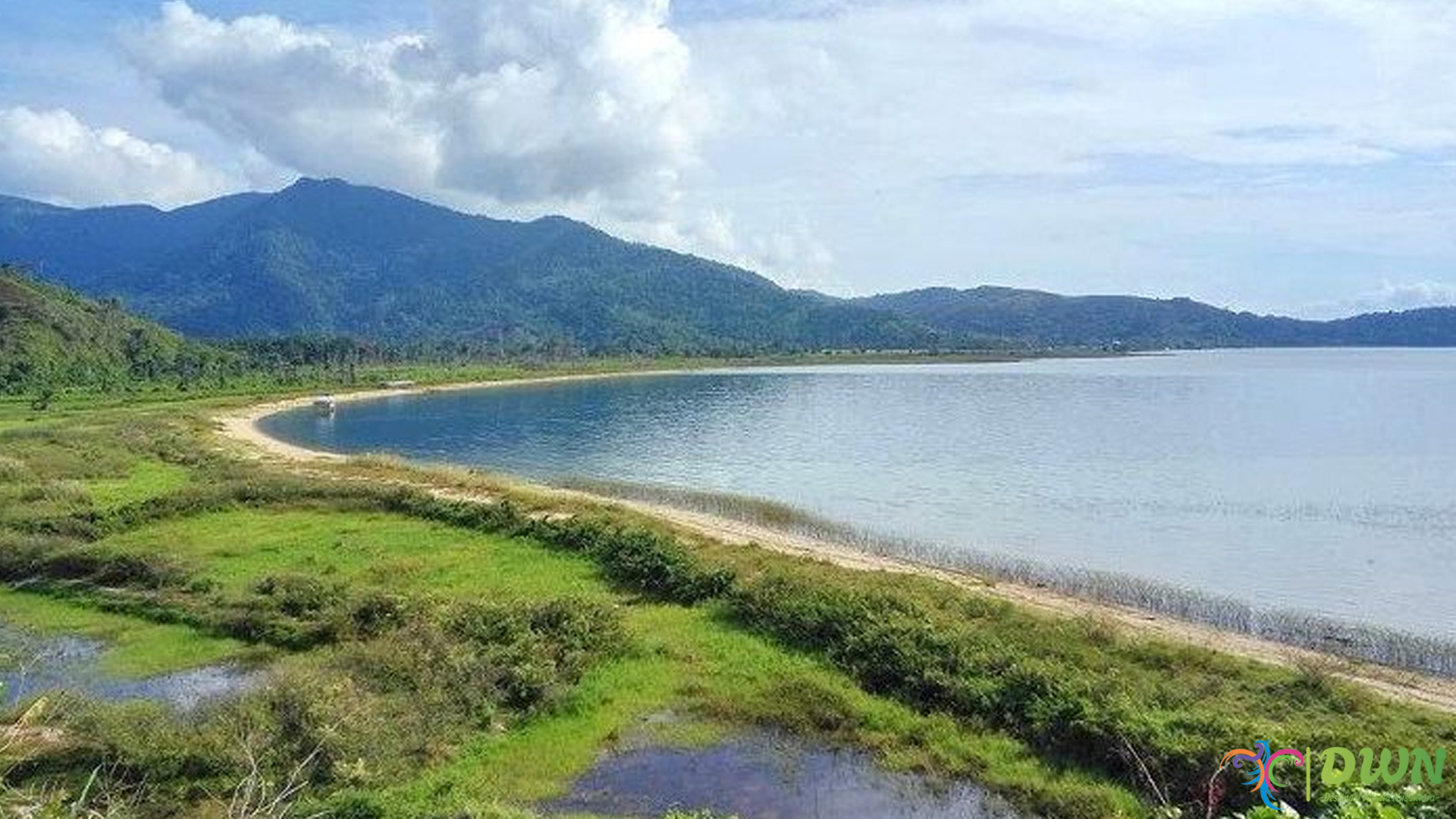 Pesona Danau Poso: Permata di Tengah Pulau Sulawesi