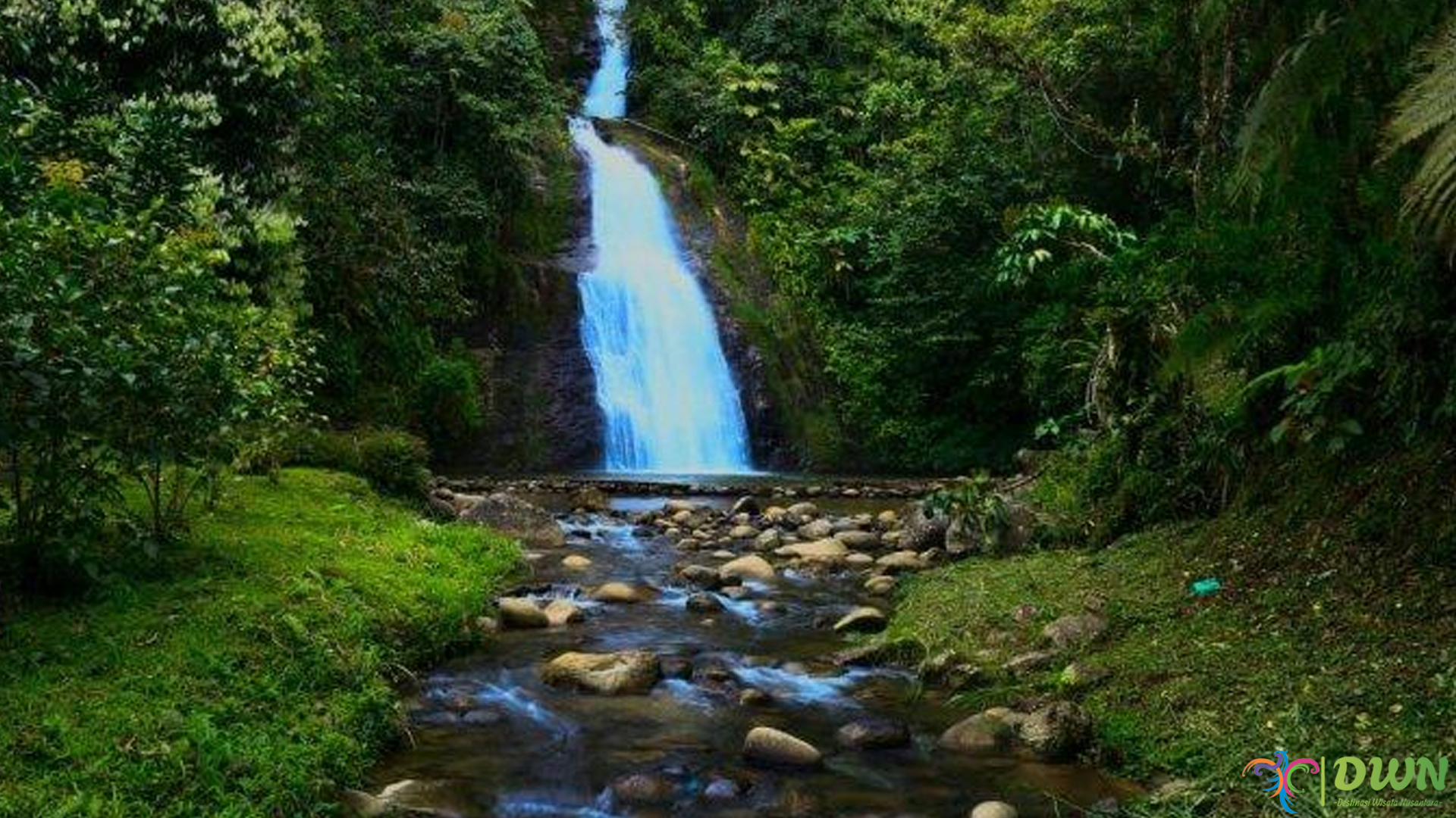 Air Terjun Sarambu Assing: Menyelami Keindahan Alam Sulawesi