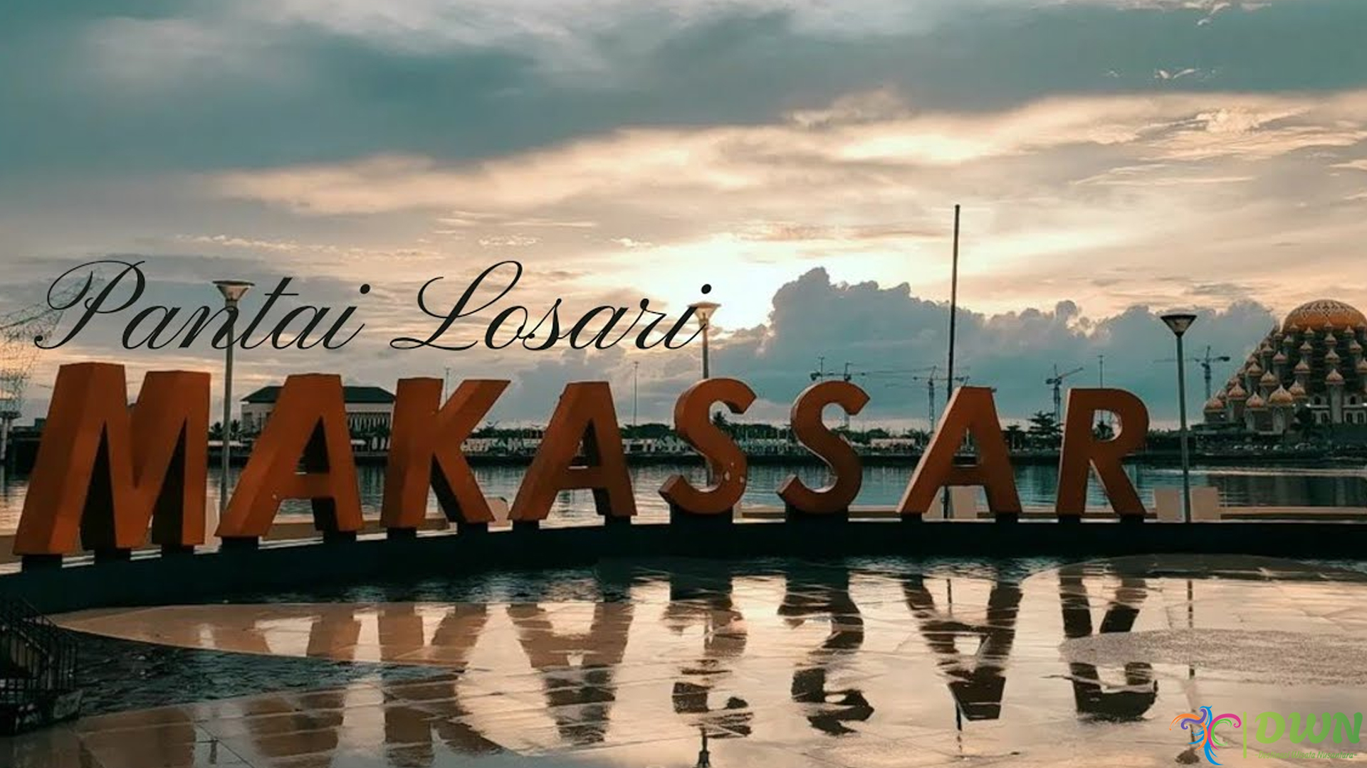 Keindahan Sunset di Pantai Losari, Destinasi Wajib di Makassar