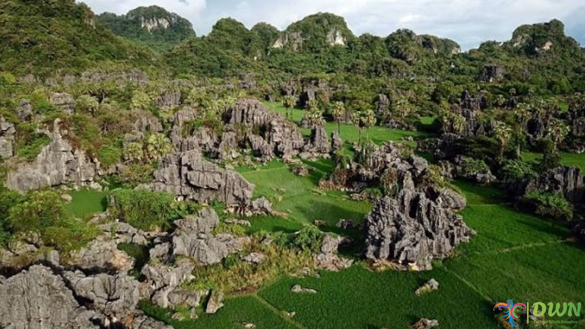 Karst Maros: Surga Alam Tersembunyi di Sulawesi Selatan