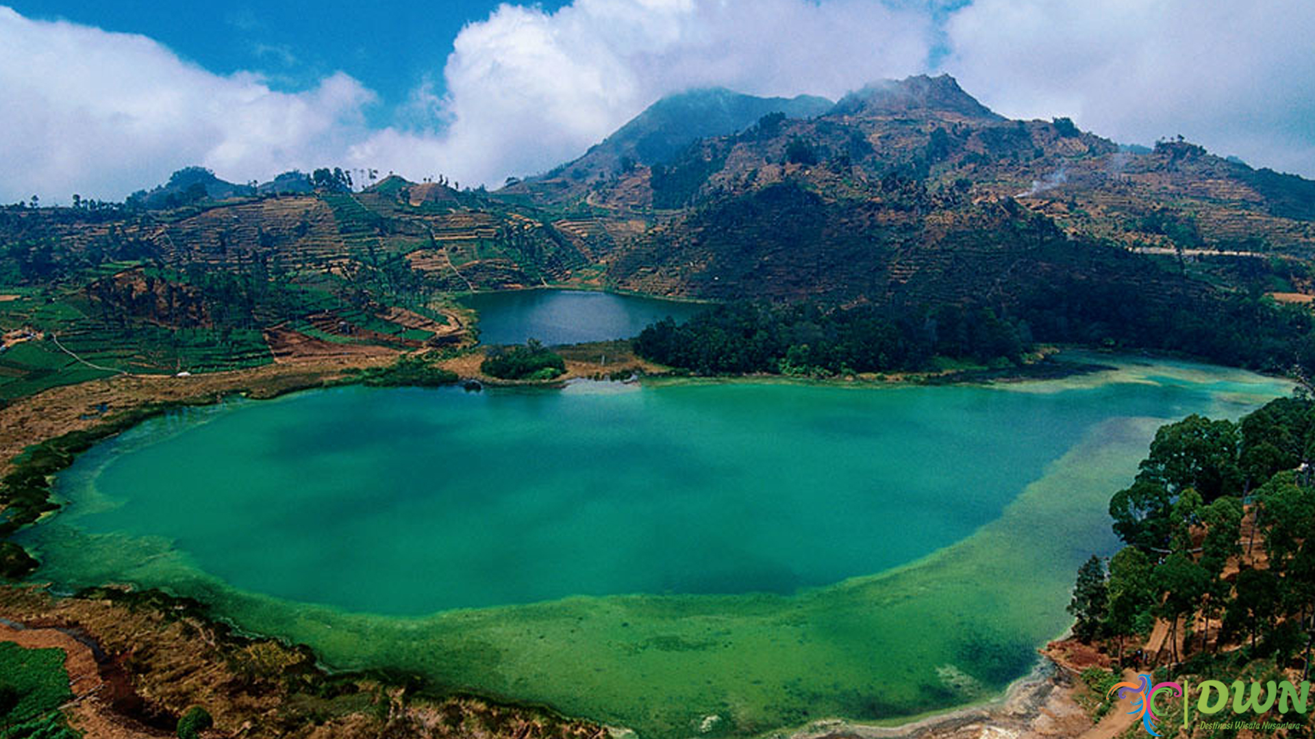 Liburan Seru di Telaga Warna: Destinasi Alam Wajib di Dieng