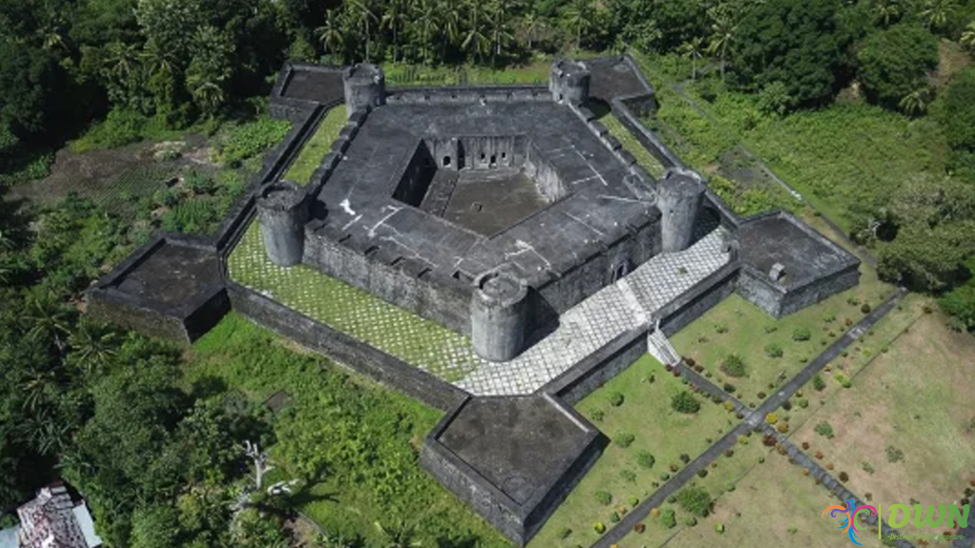 Wisata Fort Belgica: Menyelami Sejarah dan Keindahan Maluku